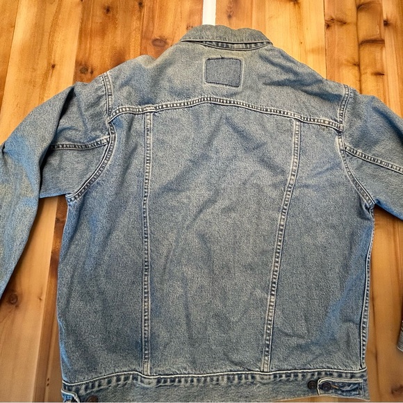 Levi's Light Blue Denim Jacket - Vintage - Picture 2 of 4